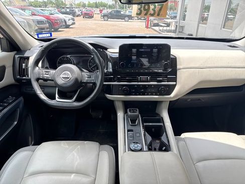 Used 2025 Nissan Pathfinder SL w/ Cargo Package AWD/4WD image 19
