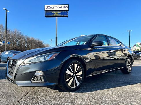 Used 2022 Nissan Altima 2.5 SV image 3