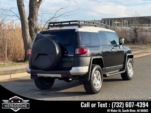 Used 2007 Toyota FJ Cruiser 4WD image 5