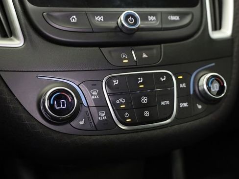 Used 2023 Chevrolet Malibu LT image 19