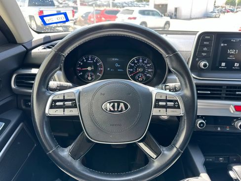 Used 2021 Kia Telluride LX FWD image 9