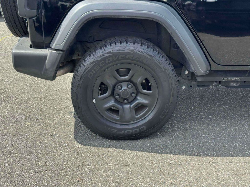 Used 2021 Jeep Wrangler Unlimited Sport AWD/4WD image 10