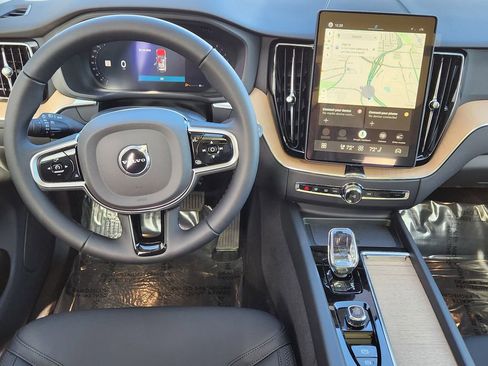 New 2026 Volvo XC60 B5 Core w/ Climate Package image 2