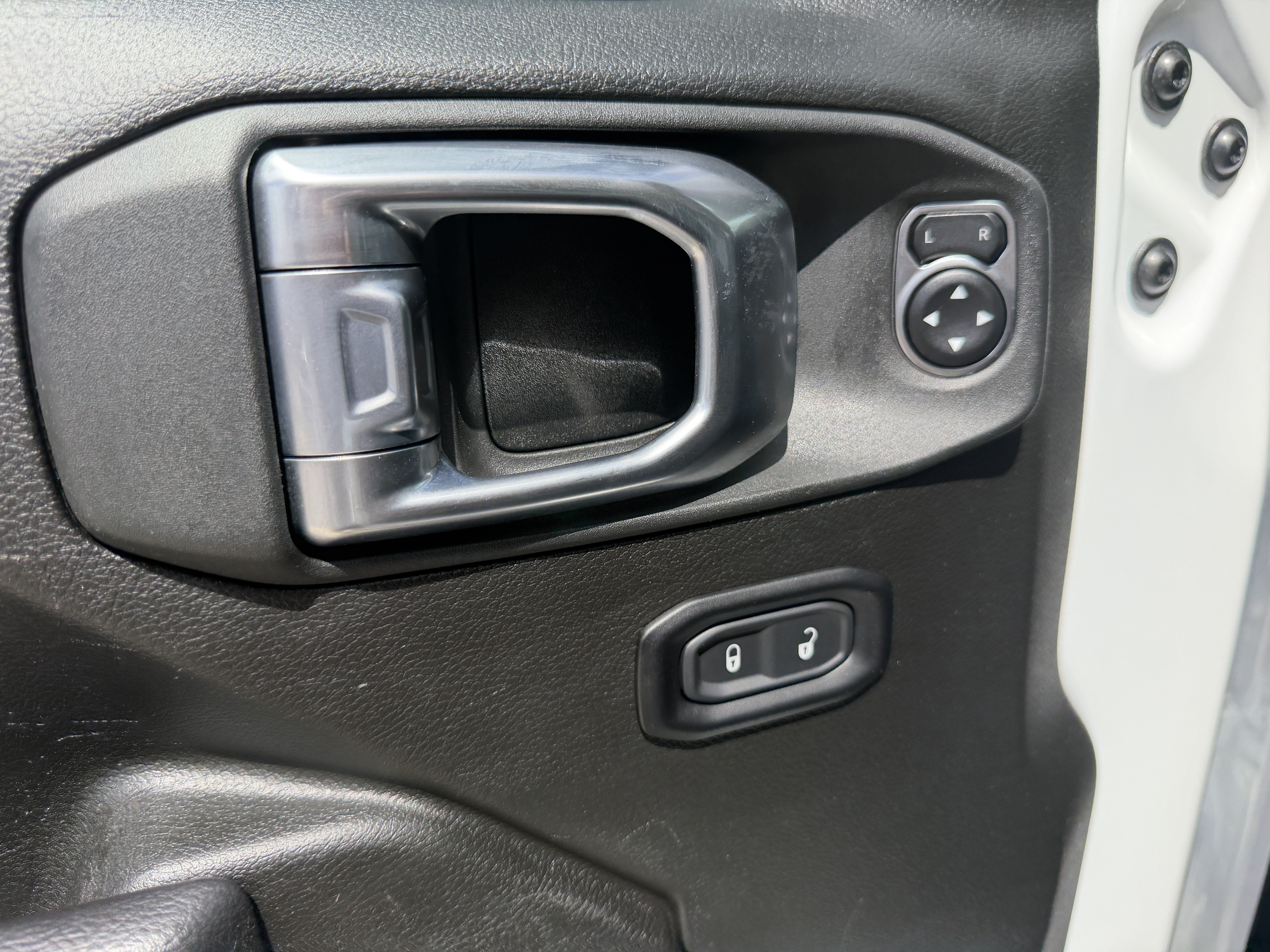 Used 2024 Jeep Wrangler Sport AWD/4WD image 20