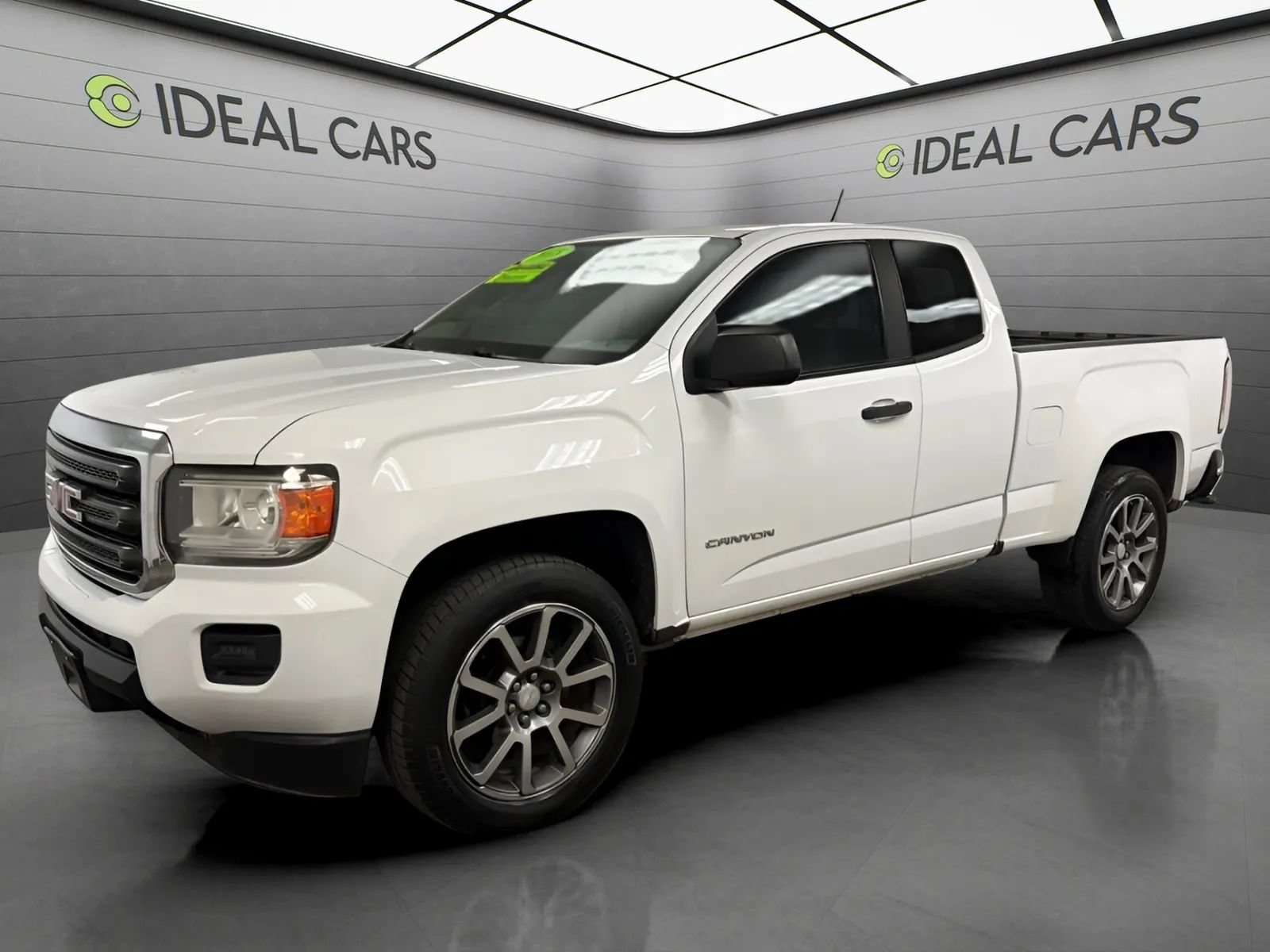 Used 2018 GMC Canyon W/T RWD image 1