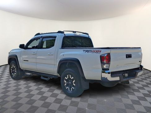 Used 2020 Toyota Tacoma TRD Off-Road AWD/4WD image 4