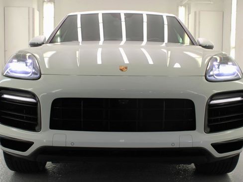 Used 2021 Porsche Cayenne image 27