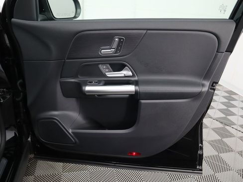 Certified 2025 Mercedes-Benz GLA 250 image 25