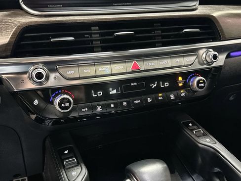 Used 2022 Kia Telluride SX w/ SX Prestige Package AWD/4WD image 22