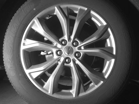 Used 2024 Ford Explorer Limited RWD image 15