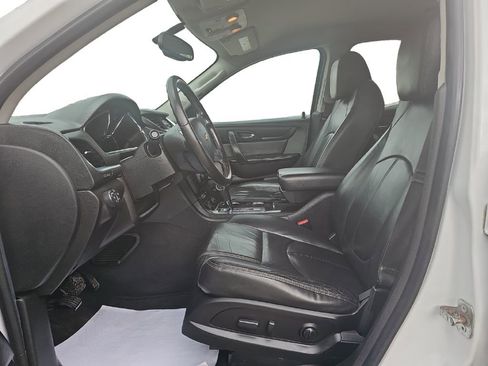 Used 2016 Chevrolet Traverse LT image 11