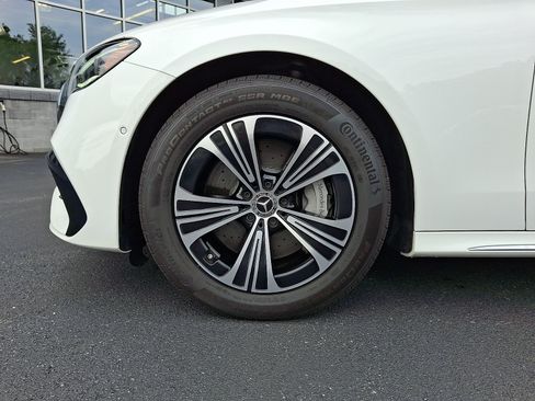 Used 2025 Mercedes-Benz E 450 4MATIC Sedan image 8
