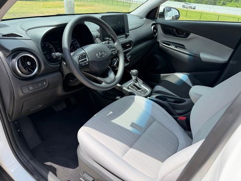 Used 2023 Hyundai Kona SEL image 12