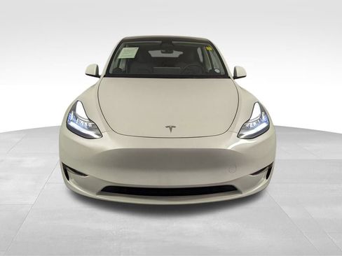 Used 2023 Tesla Model Y Long Range image 17
