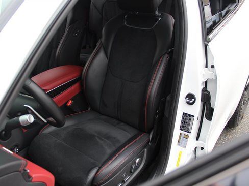 Used 2022 Genesis GV70 3.5T Sport w/ Sport Prestige Package AWD/4WD image 24