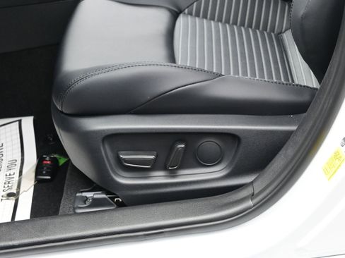 Used 2026 Toyota Corolla XSE FWD image 11