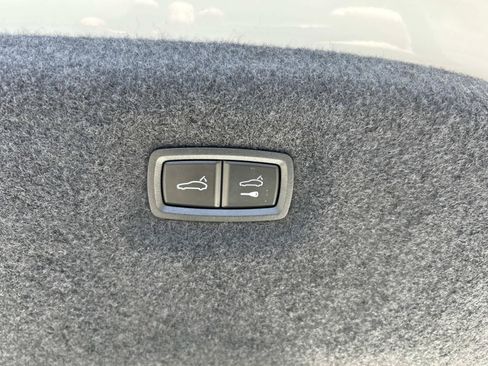 Used 2020 Porsche Taycan 4S AWD/4WD image 15