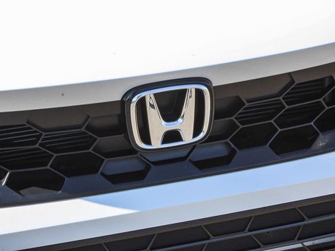 Used 2024 Honda Civic Sport Touring image 5