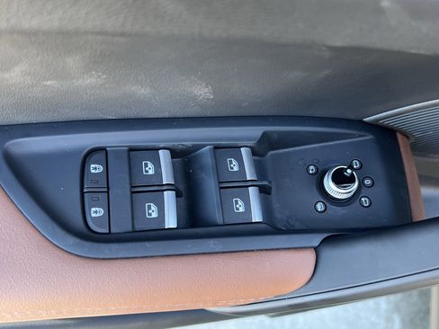 Used 2025 Audi Q5 Prestige image 15