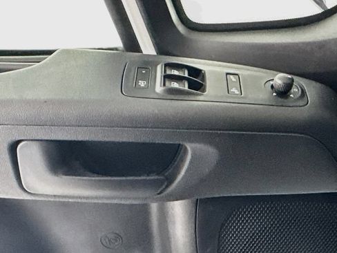 Used 2025 RAM ProMaster 2500 w/ Convenience Group FWD image 18