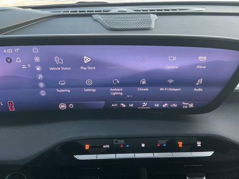 Used 2025 Buick Enclave Avenir w/ Trailering Package, 5000 lbs. image 6