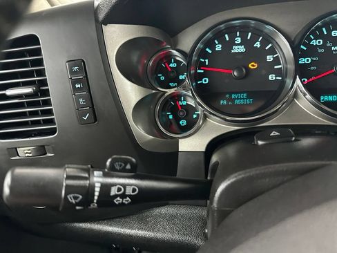 Used 2013 Chevrolet Silverado 2500 LT w/ Interior Plus Package AWD/4WD image 48