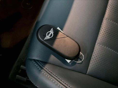 Certified 2025 MINI Cooper Countryman S image 13