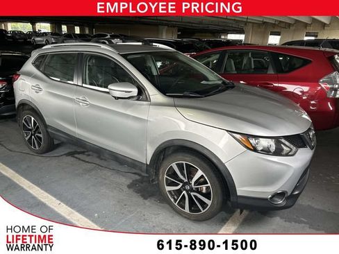 Used 2017 Nissan Rogue Sport SL FWD image 1