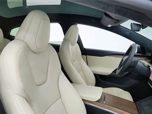 Used 2024 Tesla Model S Base image 20