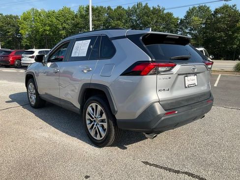 Used 2022 Toyota RAV4 XLE Premium FWD image 23