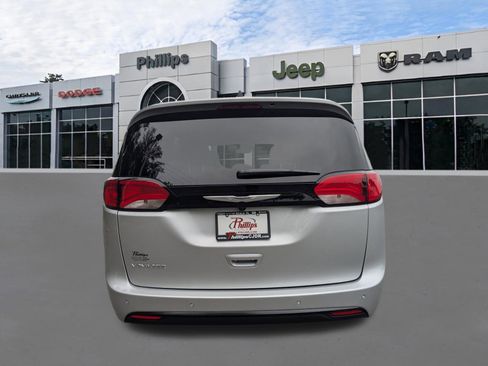 New 2026 Chrysler Voyager LX FWD image 4
