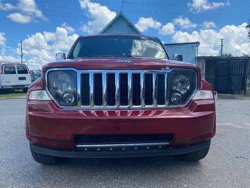 Used 2012 Jeep Liberty Limited Jet w/ Comfort/Convenience Group AWD/4WD image 4