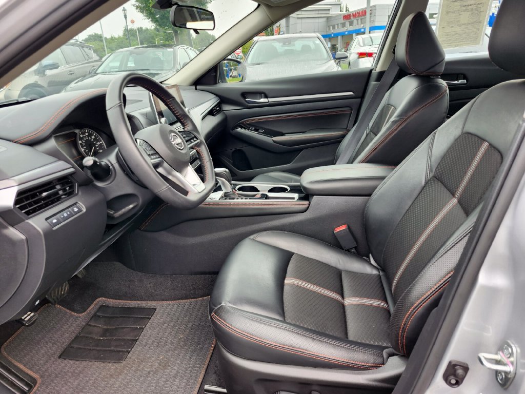 Used 2023 Nissan Altima 2.5 SR FWD image 18