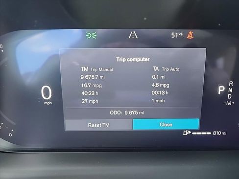 Certified 2025 Volvo XC60 B5 Plus AWD/4WD image 16