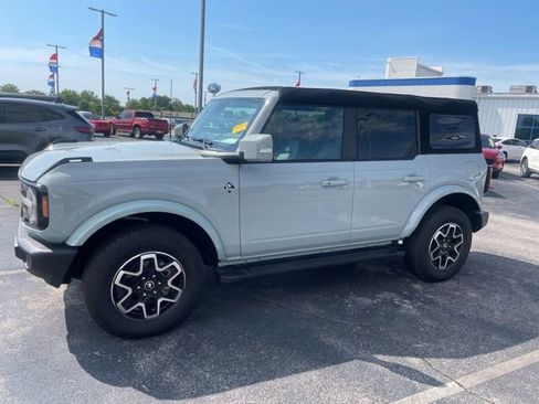 Used 2024 Ford Bronco Outer Banks AWD/4WD image 4
