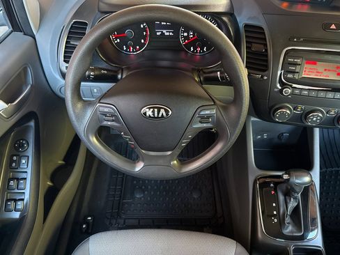 Used 2017 Kia Forte LX FWD image 14