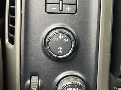 Used 2016 Chevrolet Silverado 2500 High Country w/ Duramax Plus Package image 17