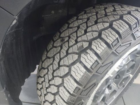 Used 2024 Honda Ridgeline Black Edition image 9