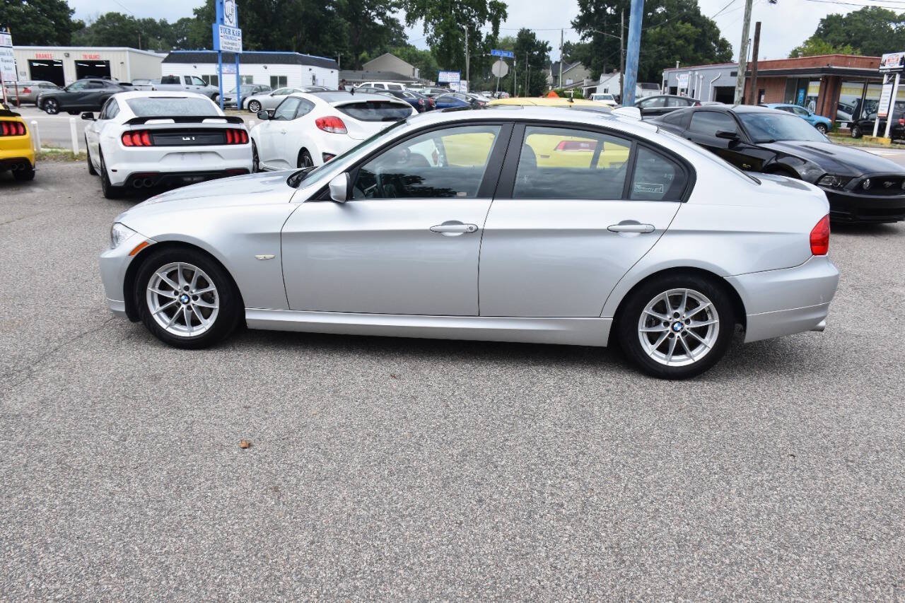 Used 2010 BMW 328i Sedan RWD image 6