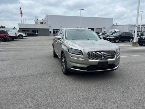 Used 2023 Lincoln Nautilus Reserve AWD/4WD image 6