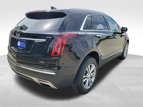 Used 2022 Cadillac XT5 Premium Luxury w/ Technology Package AWD/4WD image 7