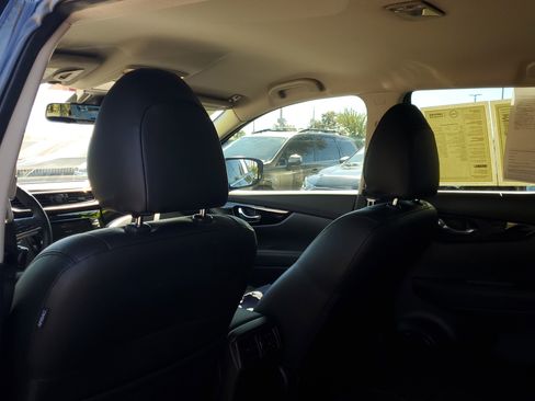 Certified 2022 Nissan Rogue Sport SV image 13