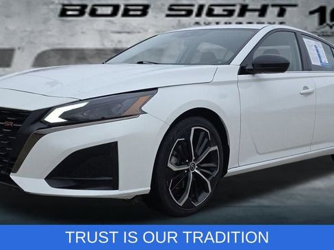 Used 2023 Nissan Altima 2.5 SR image 1