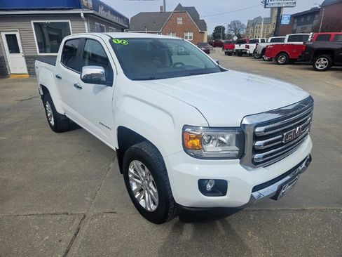 Used 2016 GMC Canyon SLT w/ Driver Alert Package image 4