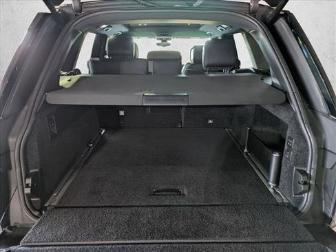 Used 2018 Land Rover Range Rover HSE image 7