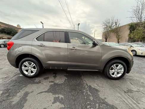 Used 2010 Chevrolet Equinox LS image 4