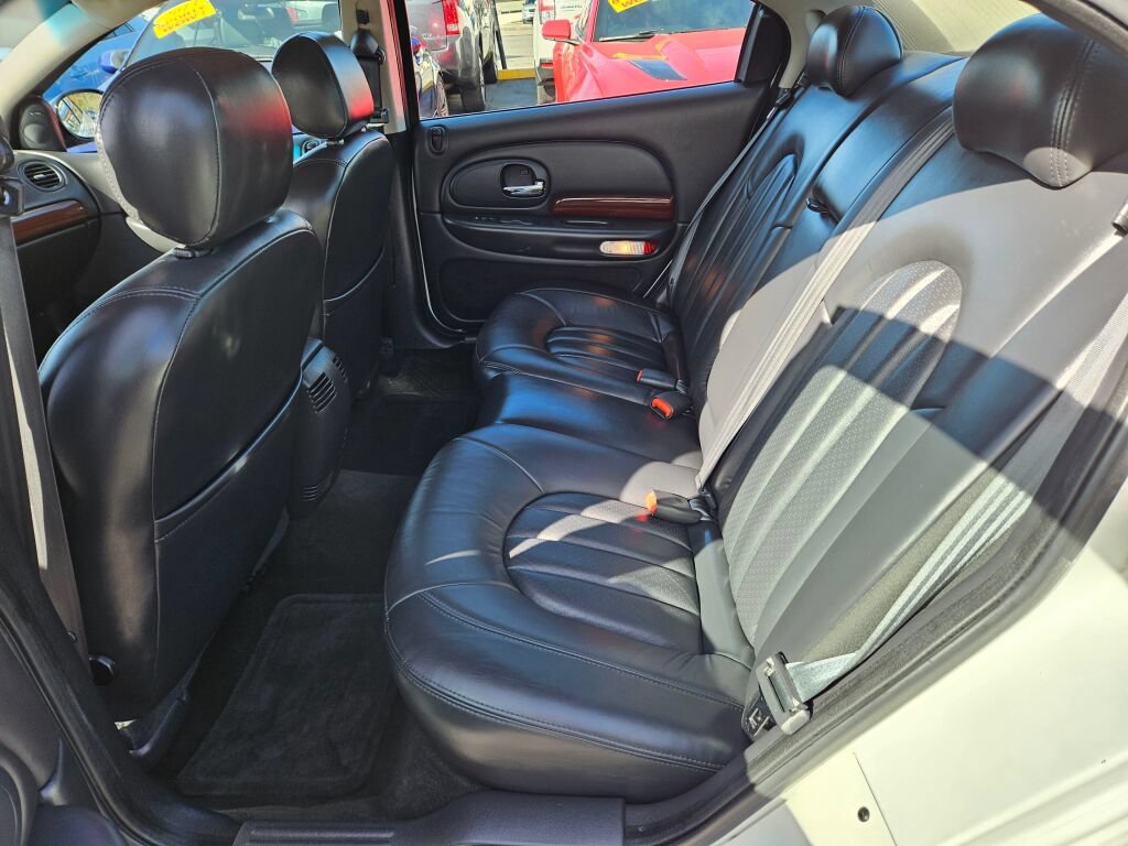 Used 2001 Chrysler 300M FWD image 11