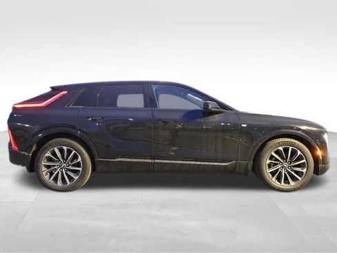 New 2026 Cadillac Lyriq Sport image 10
