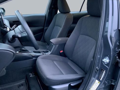 Used 2025 Toyota Corolla LE FWD image 8