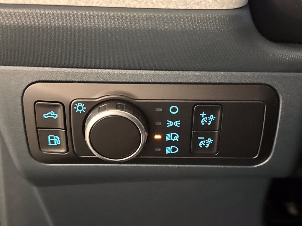 New 2026 Ford Maverick XLT w/ XLT Luxury Package FWD image 27